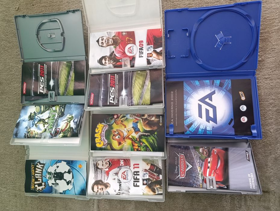 Capa e manuais de jogos psp