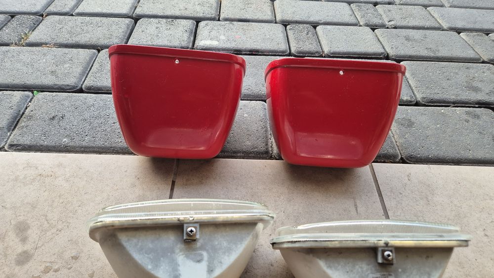 Lampy cześć citroen  2 cv