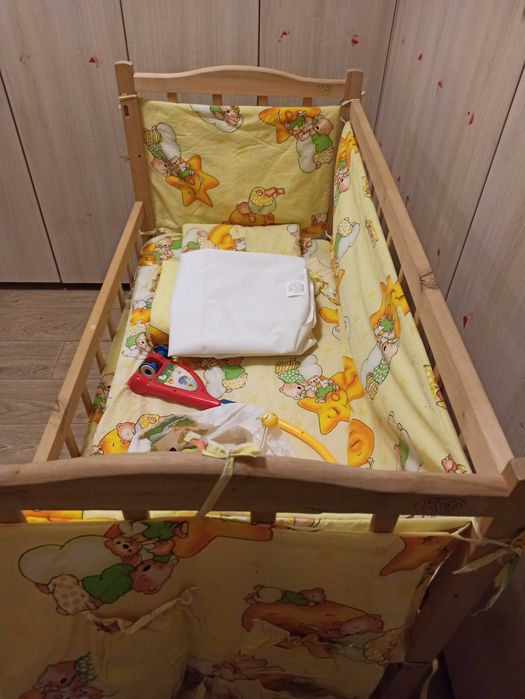 Пром дитячу кроватку