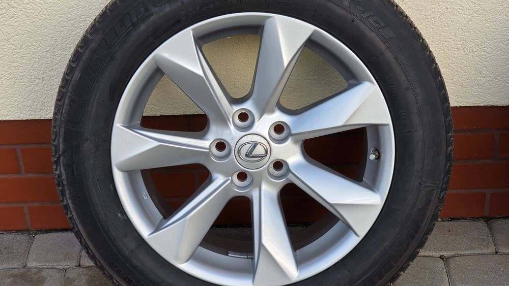 koła Lexus rx 18 cali z oponami zimowymi 225/60/18