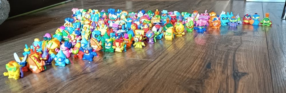 Figurki Super Things  Zings 135 sztuk do sprzedania