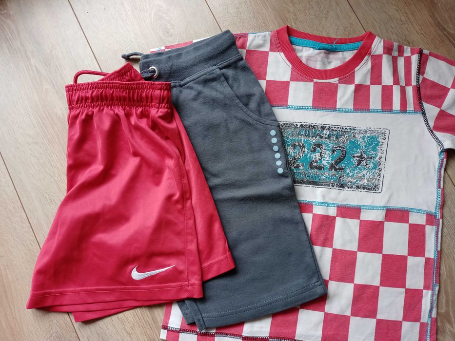 bluzeczki + spodenki  Nike 128