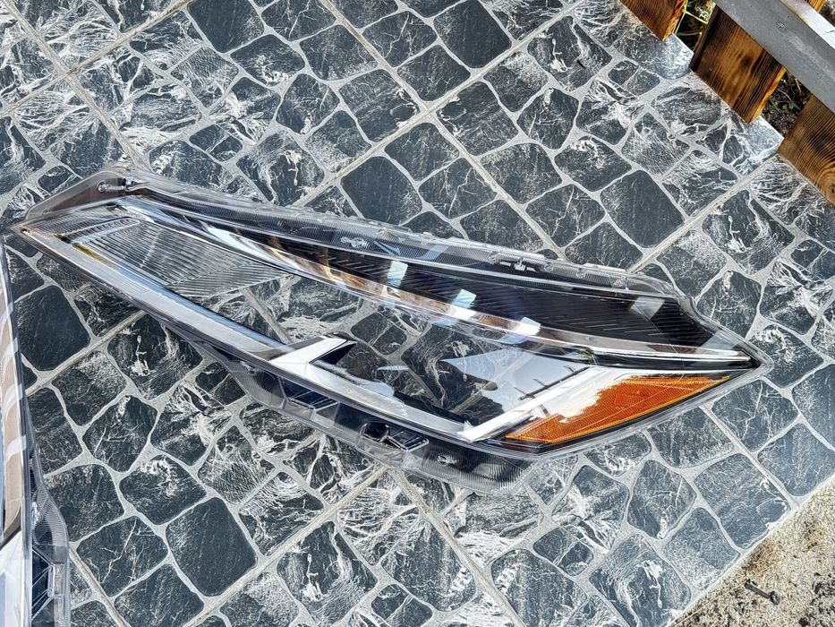Nissan Kicks Скло Стекло Фари 2020 2021 2022 2023 2024 Оригінал