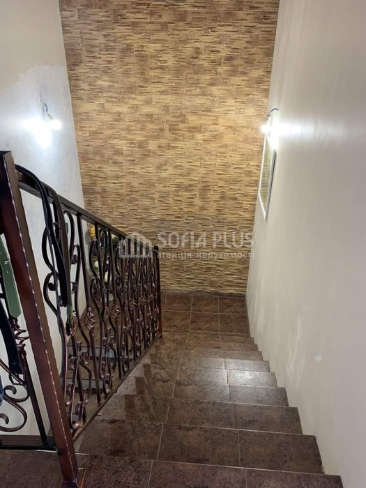 2-эт. дом, 92м2, 2.5 сот, Петропавловская Борщаговка, Полтавская 5А, с