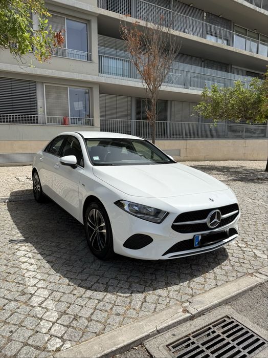 Mercedes-Benz A 250 e Limousine (2025) - Garantia de fábrica Mercedes-Benz