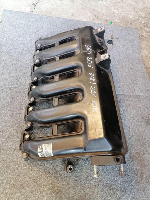 Kolektor ssący bmw 3.0d