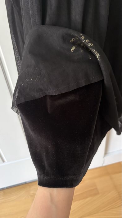 Sukieneczka wieczorowa Benetton rozmiar 110 cm