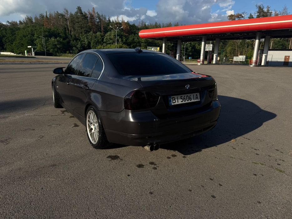 BMW E90 325xi седан автомат 2005