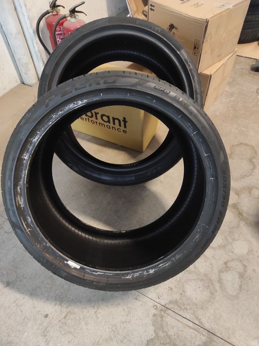 Pneus Pirelli PZero 305/30ZR21 - Par