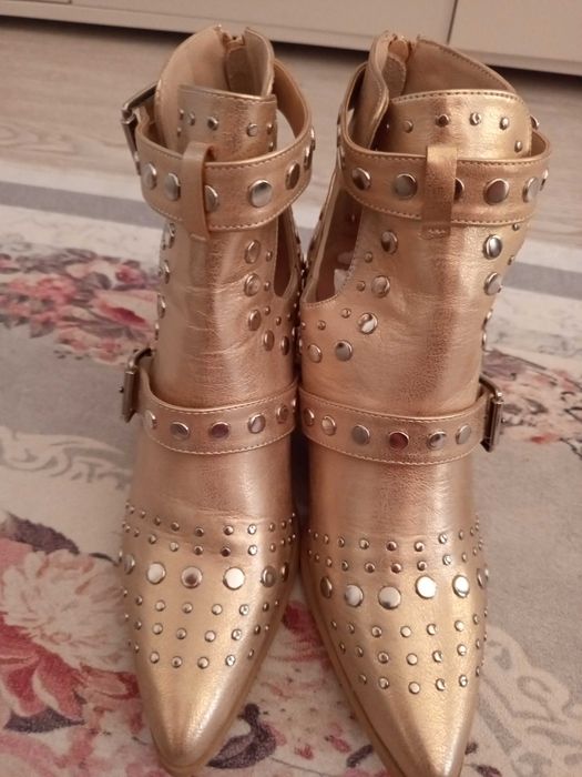 Botki złote 41 nowe