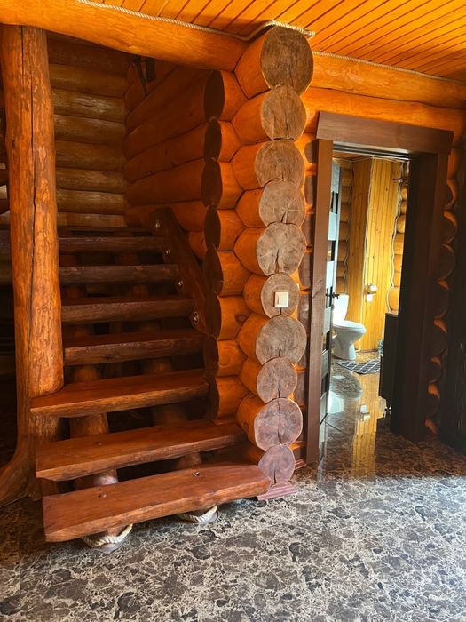 101/1 Дом со сруба с бассейном и баней