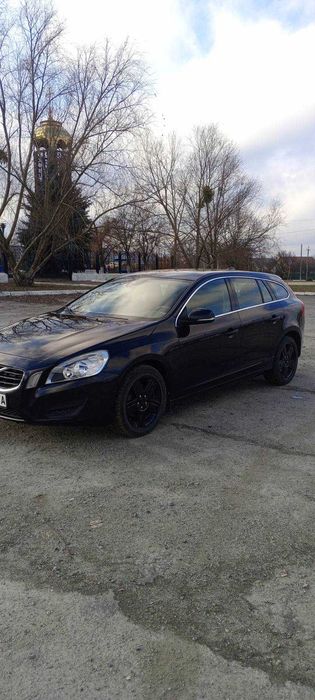 Продам Volvo v-60   2012 року