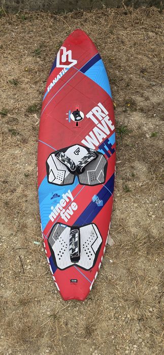 Prancha Windsurf Fanatic Triwave 81L