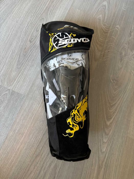 Joelheiras e caneleiras Scoyco K12 para motocross/enduro