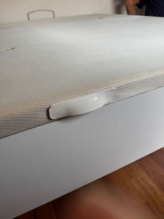 Cama com arrumação / Sommier 200x160