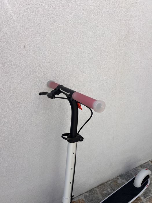 Trotinete de criança m900 cizento lunar/toque vermelho