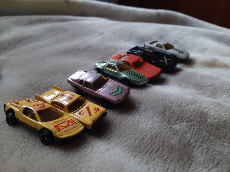 zestaw - hot wheels, figurki dinozaurów, lego hero factory