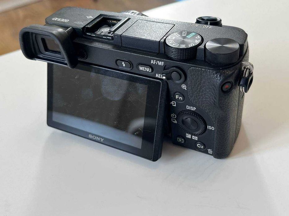 Sony 6300 + акб + зарядне