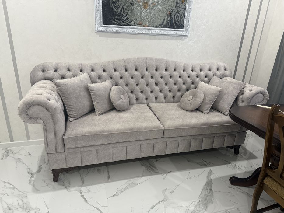 Диван з кріслом