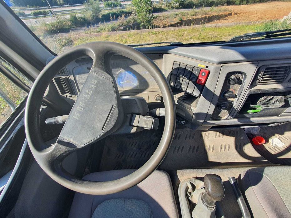 CAMIÃO RENAULT MIDLUM - 4X2 – 10T - 180cv - Tri basculante