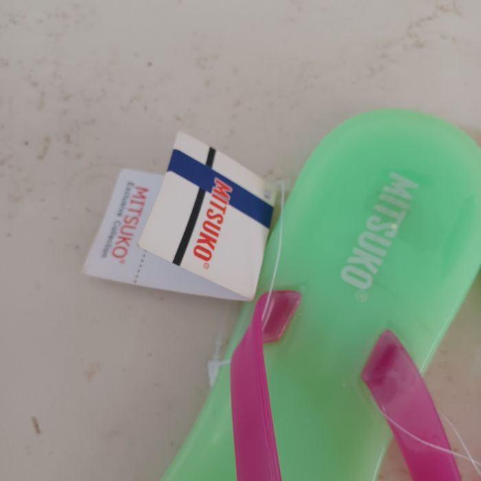 Klapki firmy Mitsuko neonowe nowe 40