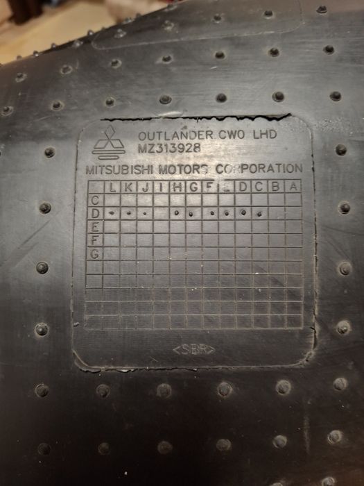 Гумові килимки для Mitsubishi Outlander XL нові