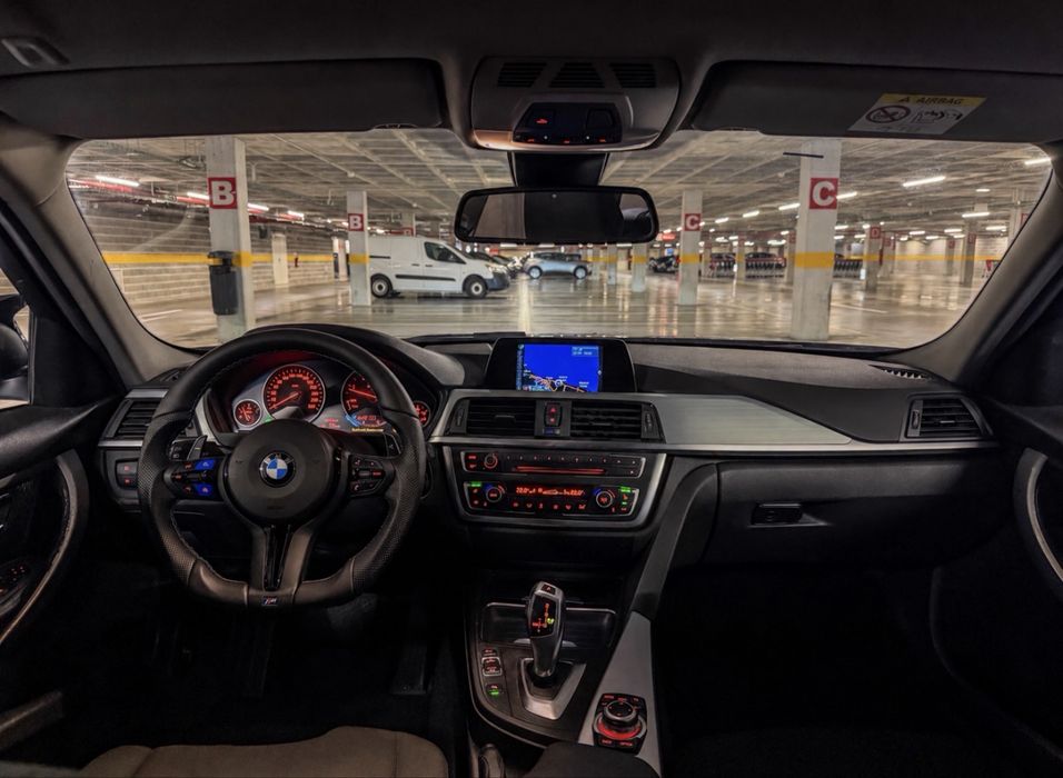 BMW 320d Touring Look M3 (279€ mes)