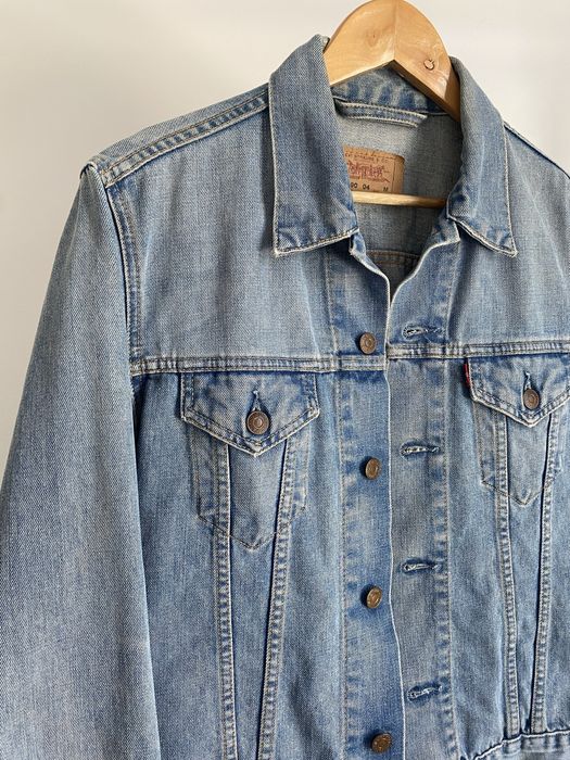 Kurtka jeansowa z kieszeniami jasny jeans oryginał Levi’s M 38