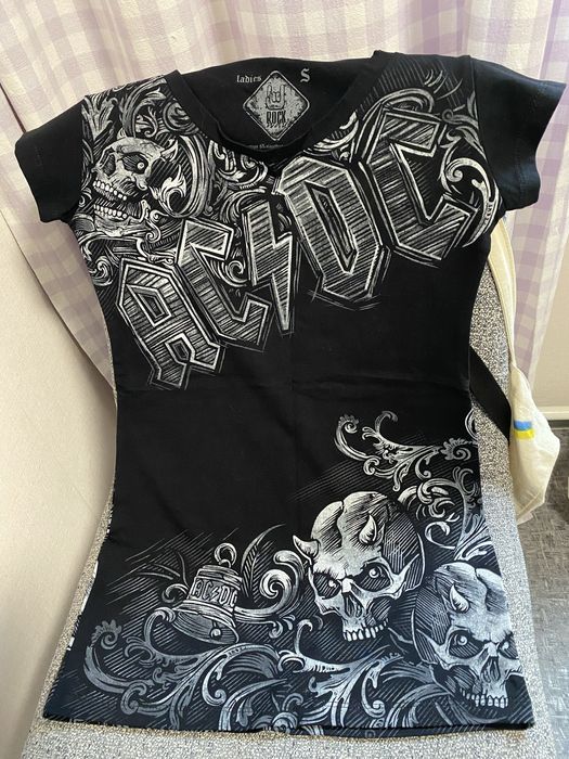 Футболка AC/DC, жіноча, розмір S, чорна з принтом, rock style