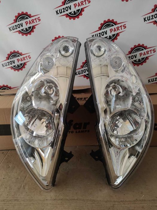 Фара передняя Renault Master 2010-