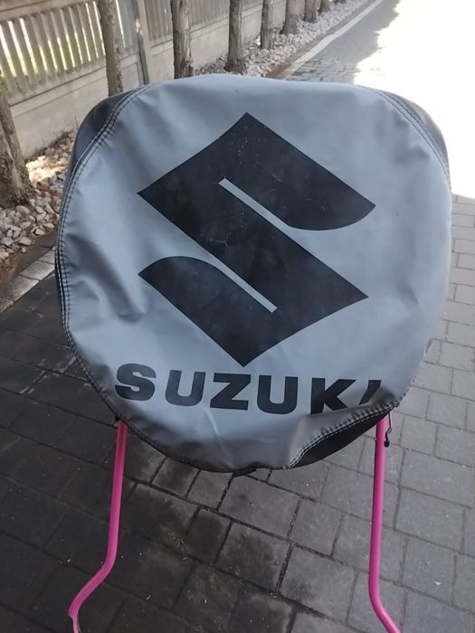 Pokrowiec na koło Suzuki