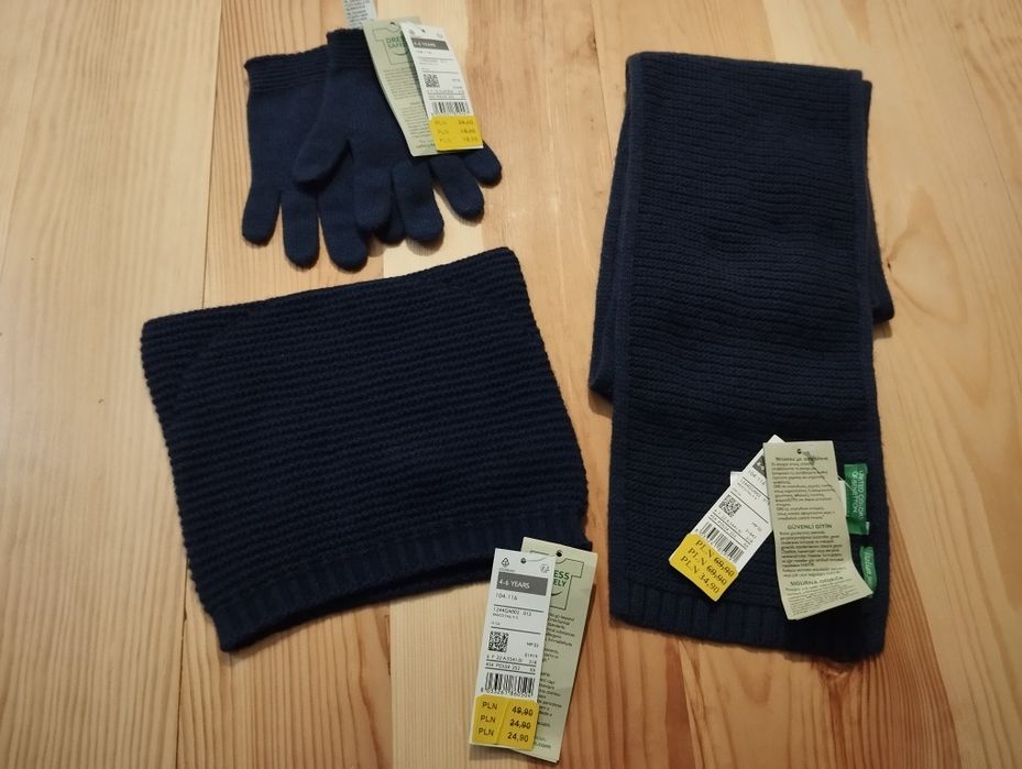 Czapka -szalik- rękawiczki 104-116 Benetton