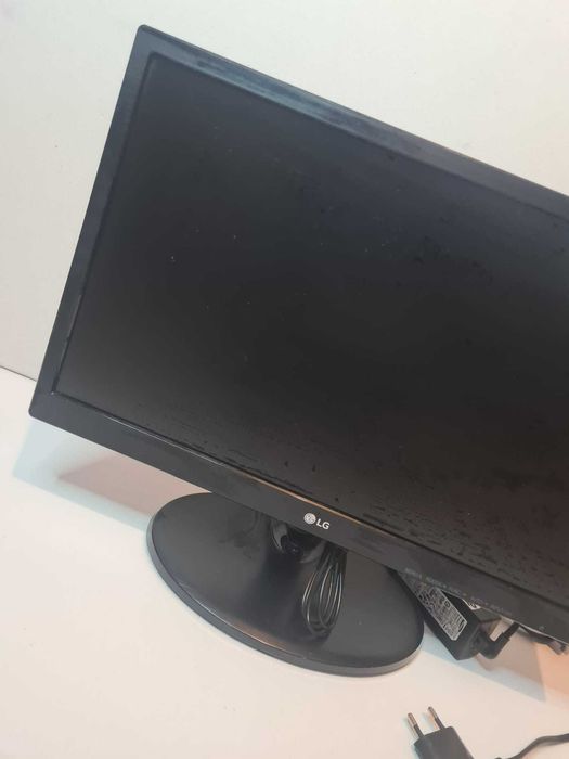 Monitor LG Vga LG-20M38A-B 19.5 "
MONITOR LG VGA LG-20M38A-B 19.5 "