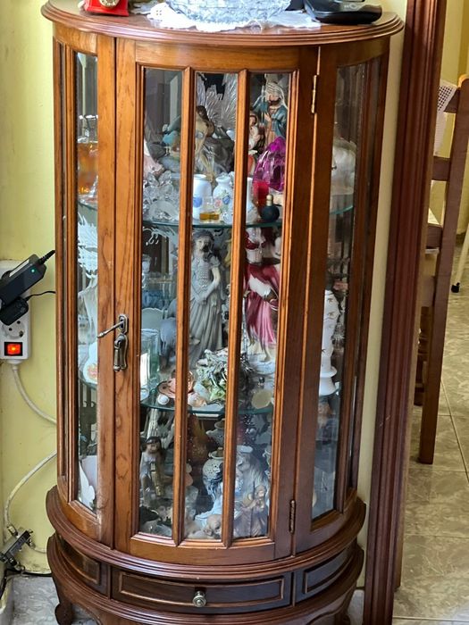 Vitrine em pinho maciço espelhada (decoração não incluída)