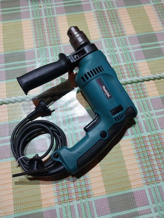 электро дрель makita HP 1620 ударная