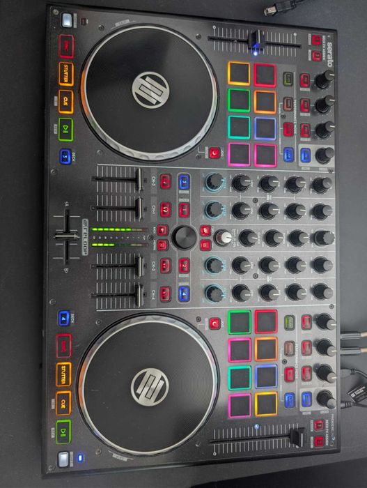 Konsola DJ Reloop Terminal Mix 8, Serato DJ PRO