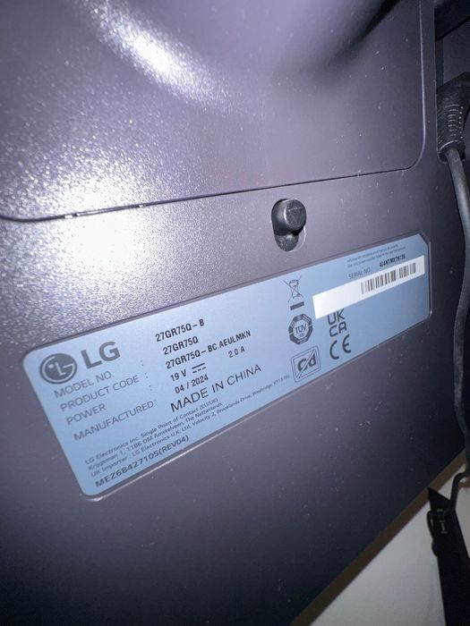 Monitor LG UltraGear 27Zoll QHD 165Hz – Quase Novo