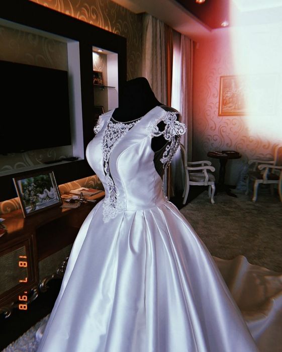 Весільна сукня (невінчана)