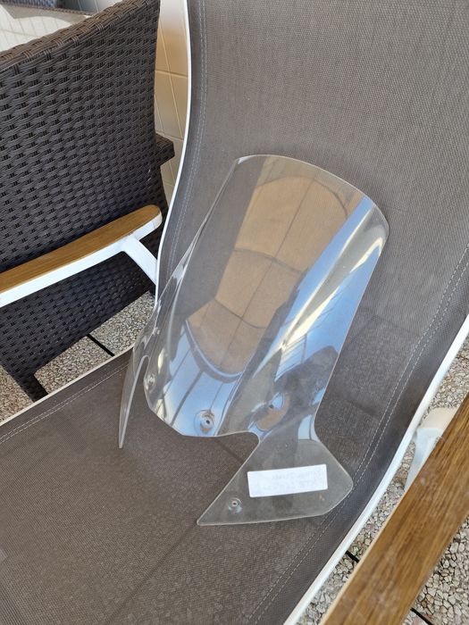 Vidro alto Yamaha XTZ660 Tenere anos 2008 a 2016. Como novo.