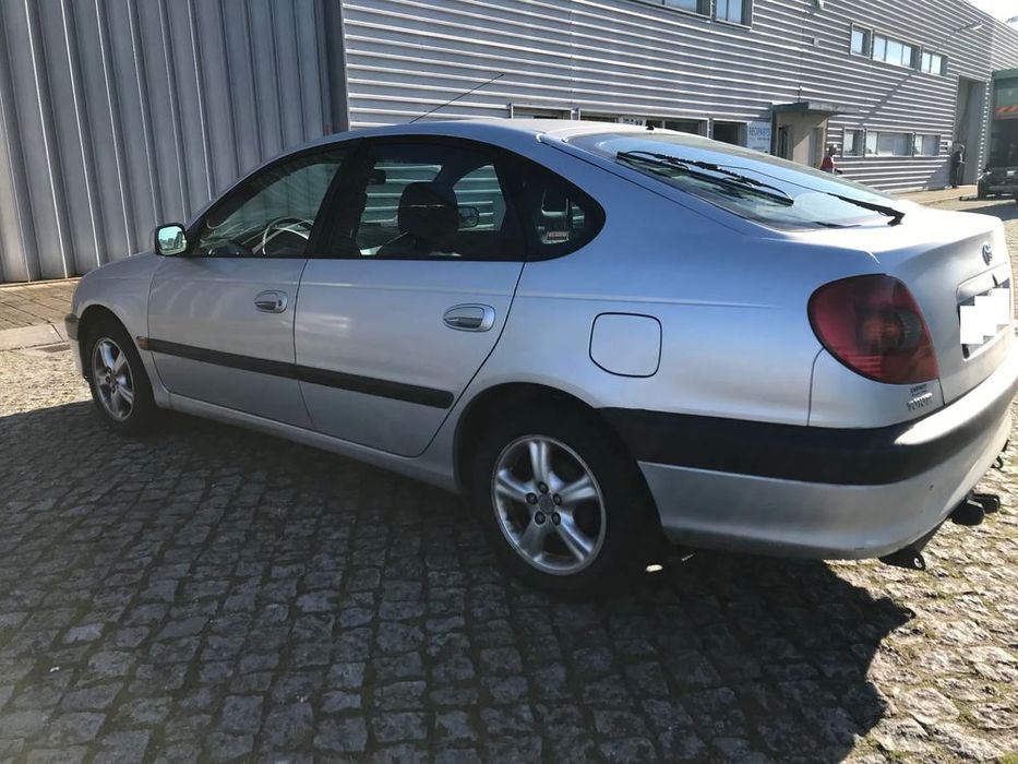 Toyota Avensis T22 1.6 110cv 5P 1999 - Para Peças