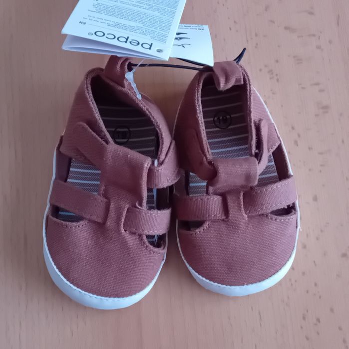 Nowe z metką Buty niechodki rozmiar 19