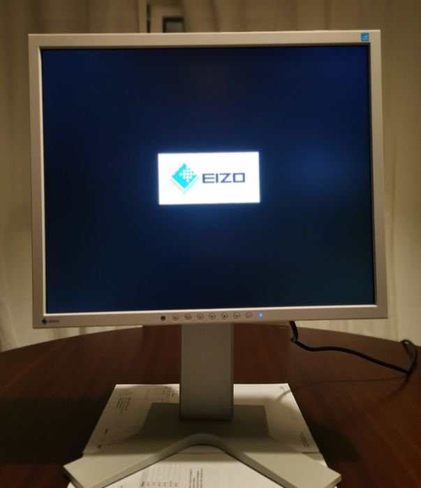 Monitor Eizo 19" LCD. Óptimas condições