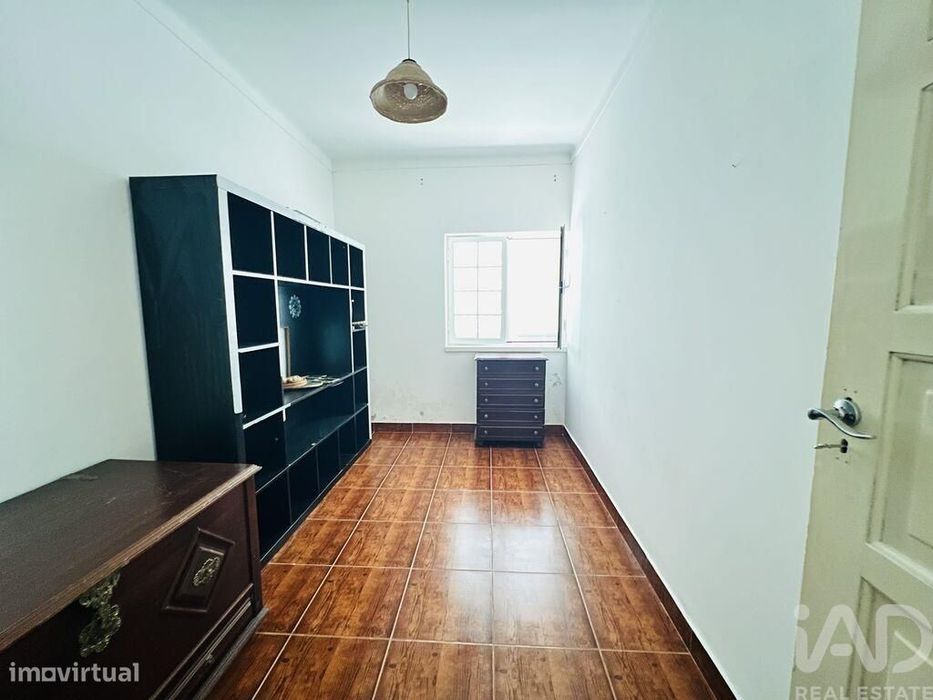 Moradia geminada T3 em Peniche de 70 m2