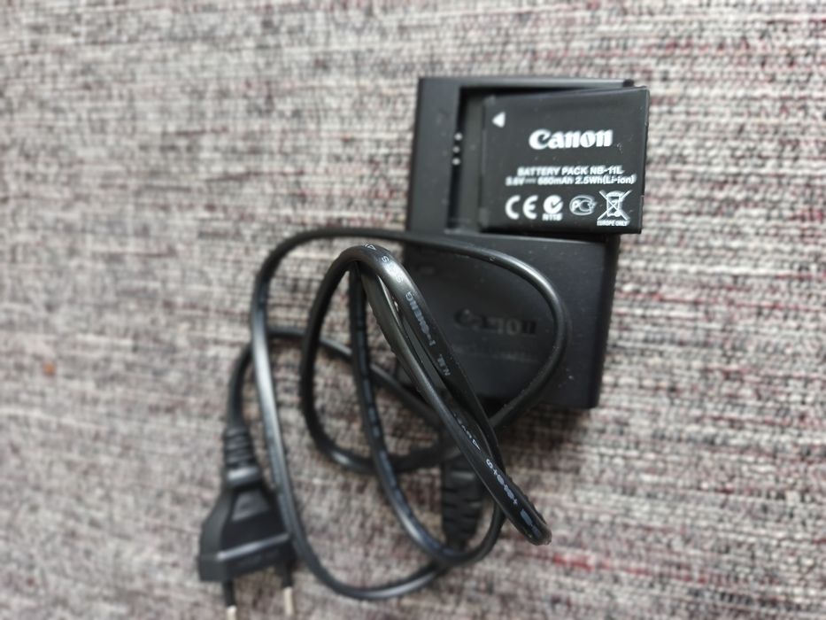 Фотоапарат Canon  2600