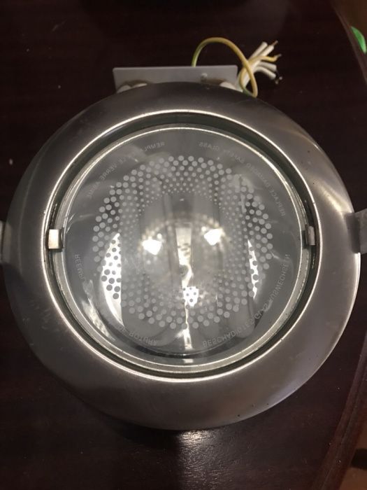 Candeeiro casa de banho de embutir