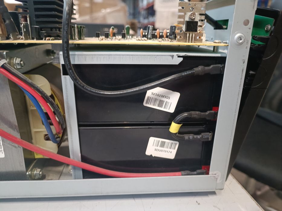 Продам рабочий ups упс дбж ибп Powercom BNT1000AP