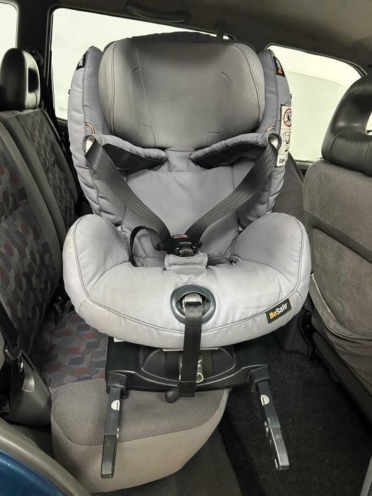 Cadeira Auto BeSafe iZi Combi X4 | ISOFIX Gr.0+/I (0-18kg)