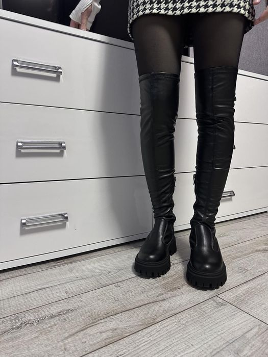 Ботфорти чорні,шкіряні