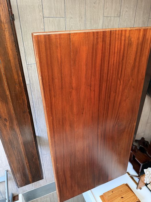 Mesa e bancos madeira