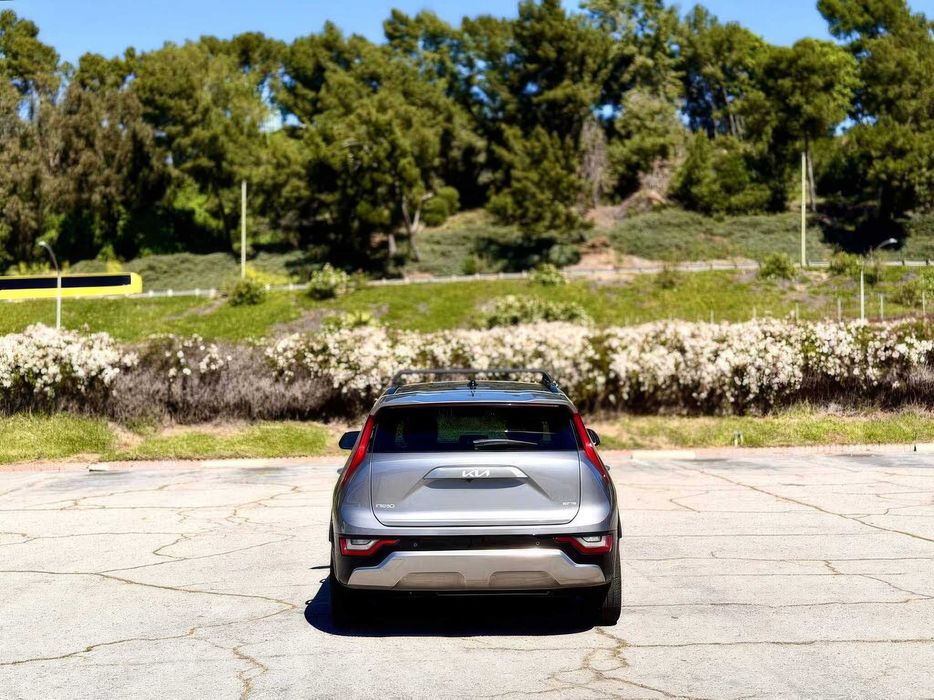 Kia Niro Ex      2023